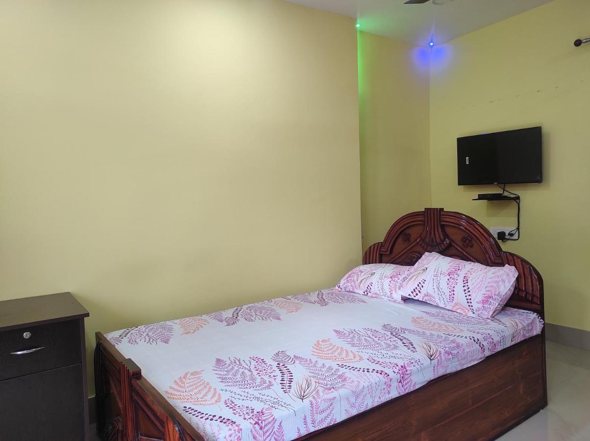 Hotel Sk Lodge Near Guwahati Airport Extérieur photo