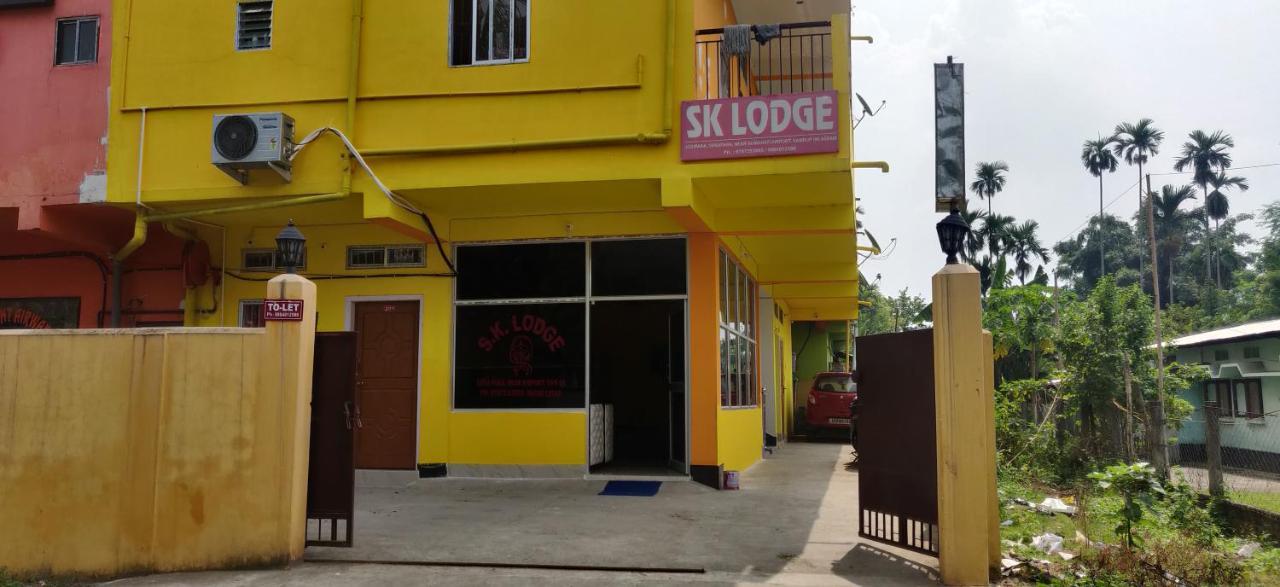 Hotel Sk Lodge Near Guwahati Airport Extérieur photo